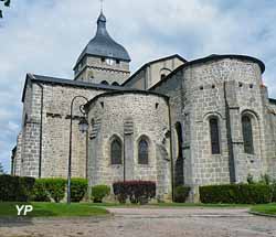 Église Saint-Gervais-et-Saint-Protais (doc. J. Blanchon - OT des Combrailles)