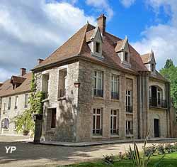 Abbaye Sainte-Marie-de-Cercanceaux (doc. Office de Tourisme Gatinais-Val de Loing)