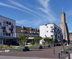 Place du Maréchal Foch (association Environnement et PAtrimoines du Calaisis (EPAC))