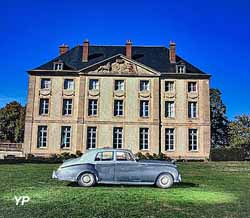 Musée de l'Automobile du château de Montjalin