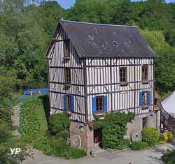 Moulin Amour (Moulin Amour)