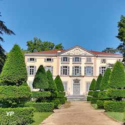 Château et peintures murales de l'Hôtel de ville (Grigny  sur Rhône)