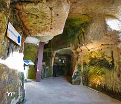 Grottes du R&eacute;gulus