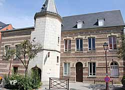 Ancien hôtel de ville - bibliothèque Elsa Triolet