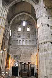 Cathédrale Saint-Lazare - transept