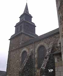 église Saint-Pierre de Pleslin
