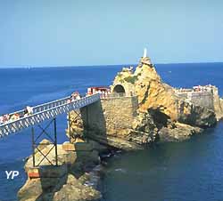 Biarritz, rocher de la Vierge (doc. Yalta Production)
